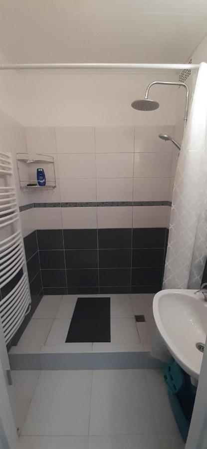 Апартаменты Panel Hause Казинцбарцика Экстерьер фото